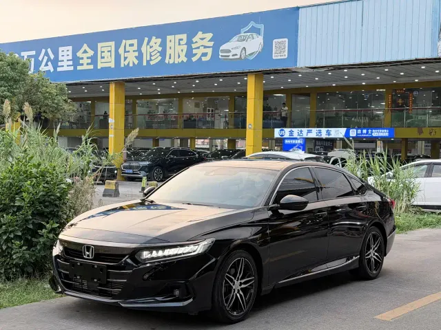 Фотография автомобиля — Honda Accord