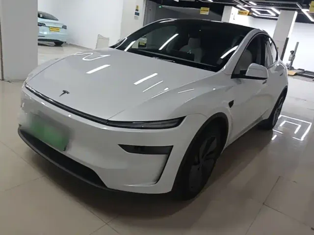 Фотография автомобиля — Tesla Model Y