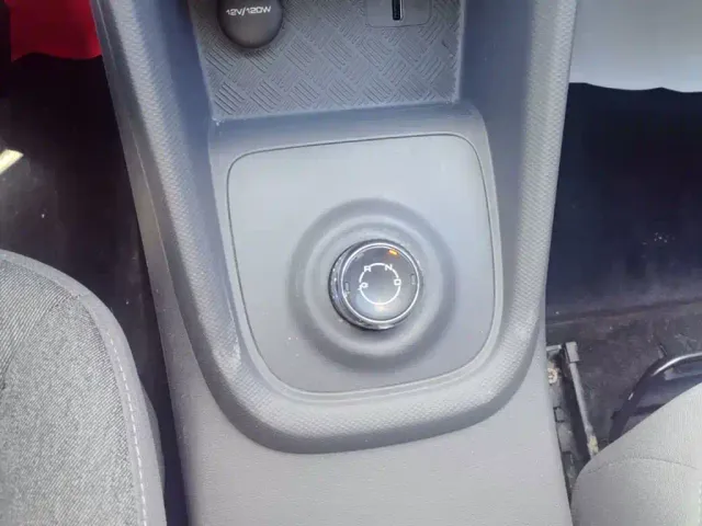 Wuling Hongguang — Фото автомобиля 13