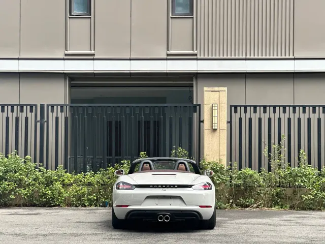 Porsche 718 — Фото автомобиля 5