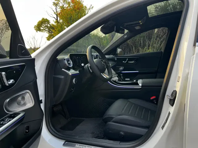 Mercedes-Benz C-Class — Фото автомобиля 4