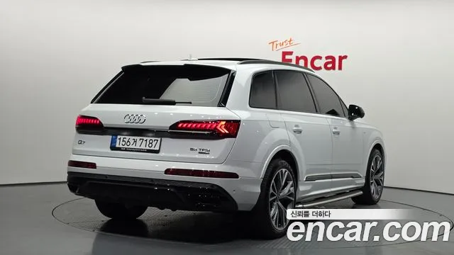 Audi Q7 55 TFSI quattro Premium — Фото автомобиля 2