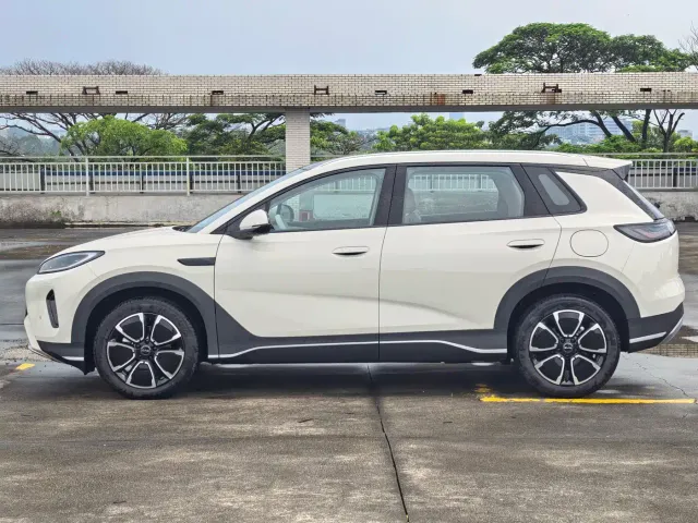 BYD Seal 05 DM-i — Фото автомобиля 2