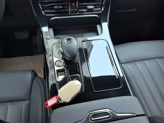 GAC Trumpchi Trumpchi M8 2023 Model Master Series 400T Ultimate Edition — Фото автомобиля 13