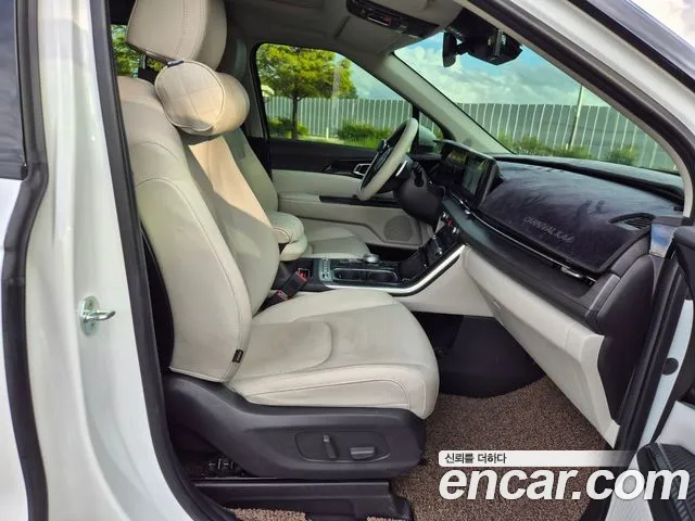 Kia Carnival Generation 4 — Фото автомобиля 19