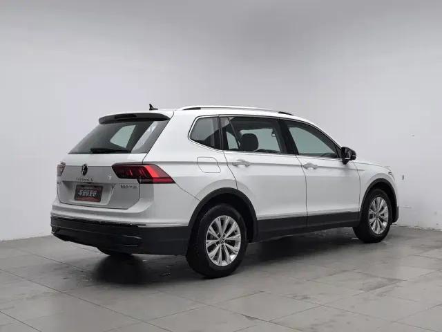 Volkswagen Tiguan L — Фото автомобиля 2