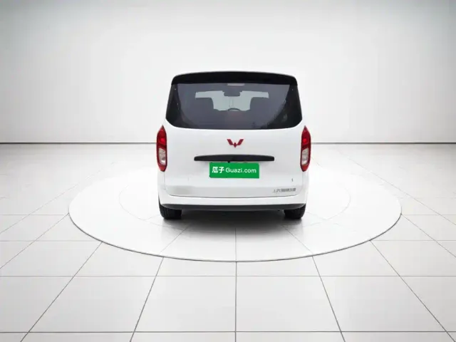 Wuling Hongguang — Фото автомобиля 3