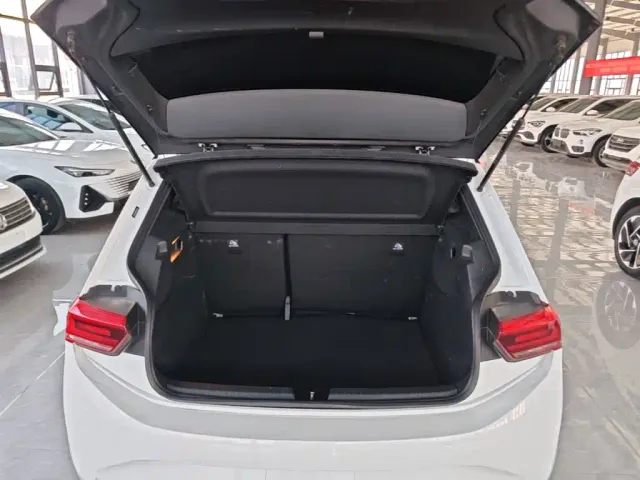 Volkswagen ID.3 — Фото автомобиля 18