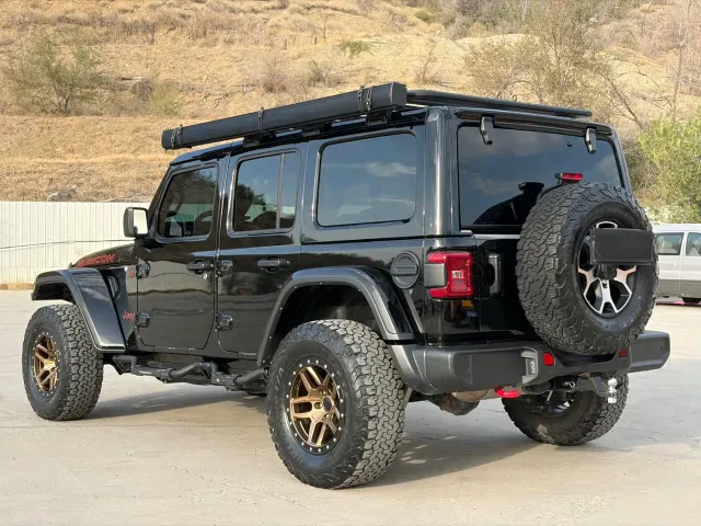Jeep Wrangler — Фото автомобиля 9