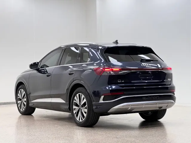 Audi Q4 e-tron — Фото автомобиля 4