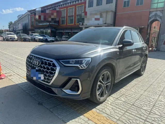 Фотография автомобиля — Audi Q3