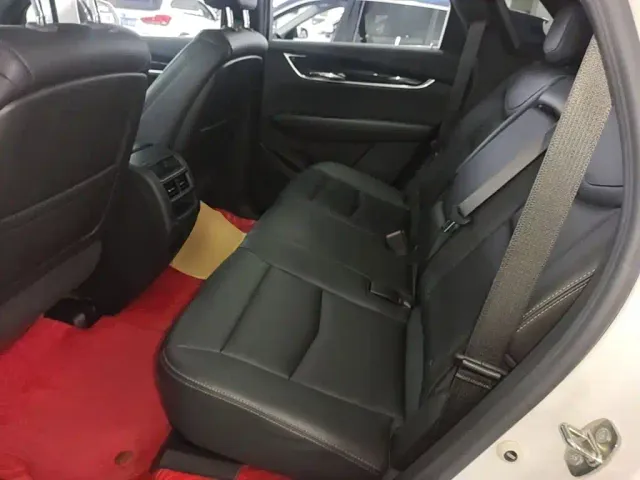 Cadillac XT5 — Фото автомобиля 16