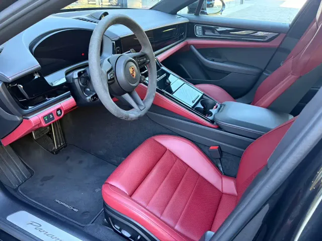 Porsche Panamera — Фото автомобиля 8