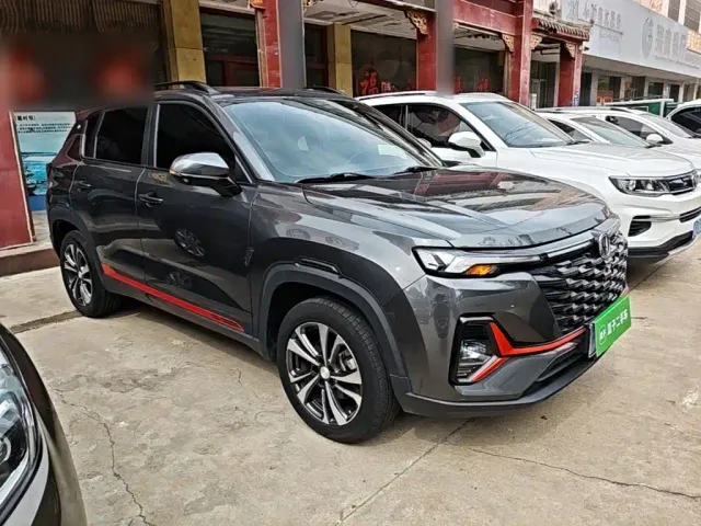 Changan CS35 Plus — Фото автомобиля 3