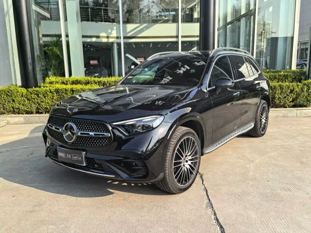 Фотография автомобиля — Mercedes-Benz GLC-Class