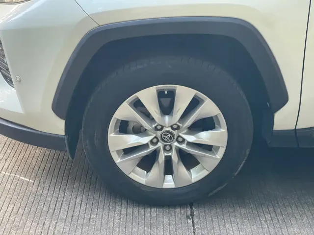 Toyota Wildlander 2022 Facelift 2.0L CVT 2WD Leading Edition — Фото автомобиля 3