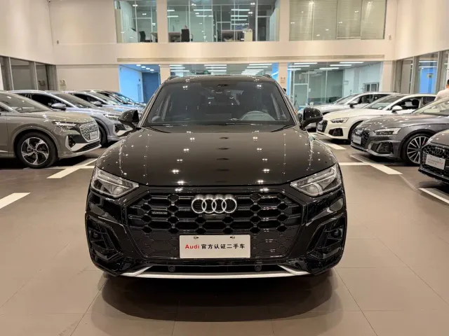 Audi Q5L — Фото автомобиля 2