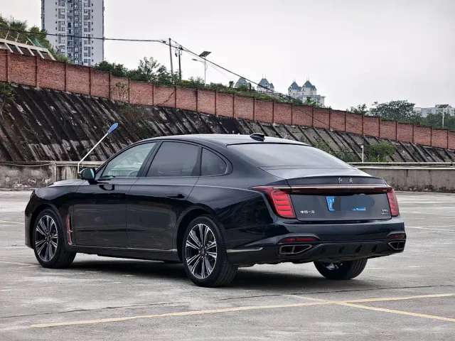 Hongqi Hongqi H9 2024 2.0T Qi Chang Private Fashion Edition — Фото автомобиля 5
