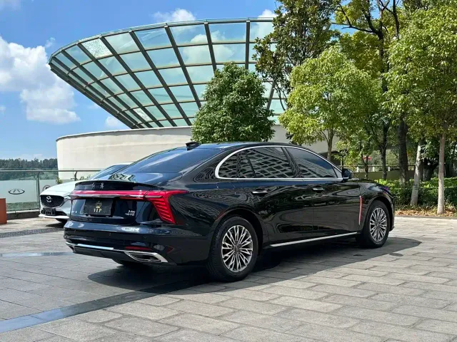 Hongqi H5 — Фото автомобиля 9