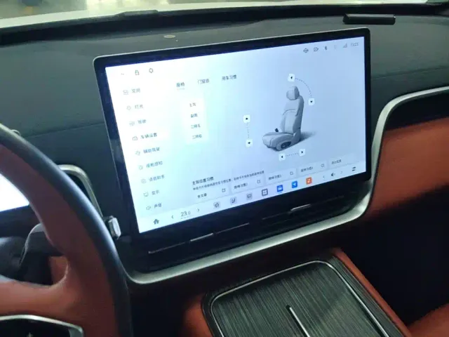 Dongfeng eπ 008 — Фото автомобиля 12