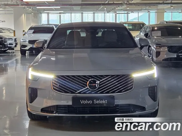 Volvo S90 — Фото автомобиля 3