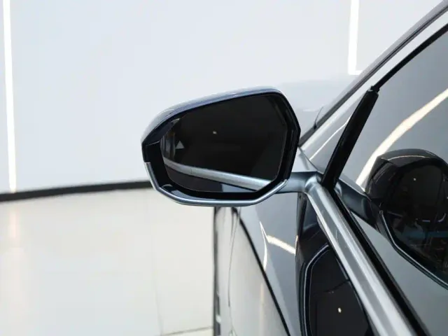 BMW BMW i5 2024 eDrive 35L M Sport Package — Фото автомобиля 16