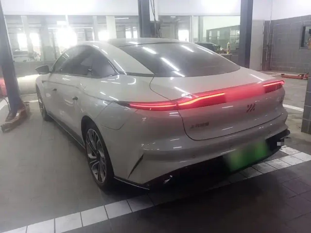 IM Motors L7 — Фото автомобиля 4