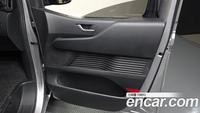 Hyundai Staria — Фото автомобиля 14