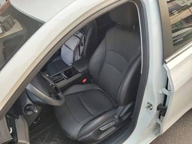 Roewe i5 — Фото автомобиля 14