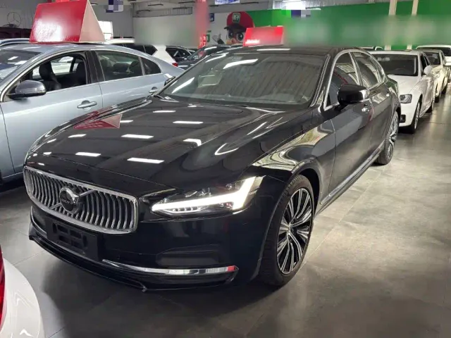 Фотография автомобиля — Volvo S90