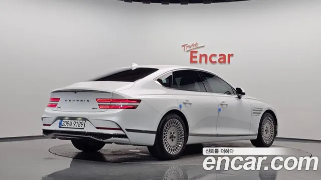 Genesis G80 Бензин 2.5 турбо AWD — Фото автомобиля 2