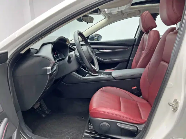 Mazda Axela — Фото автомобиля 14