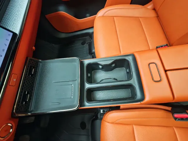 Toyota BoZhi 3X — Фото автомобиля 13