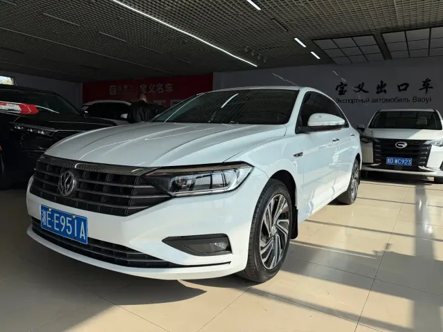 Фотография автомобиля — Volkswagen Sagitar