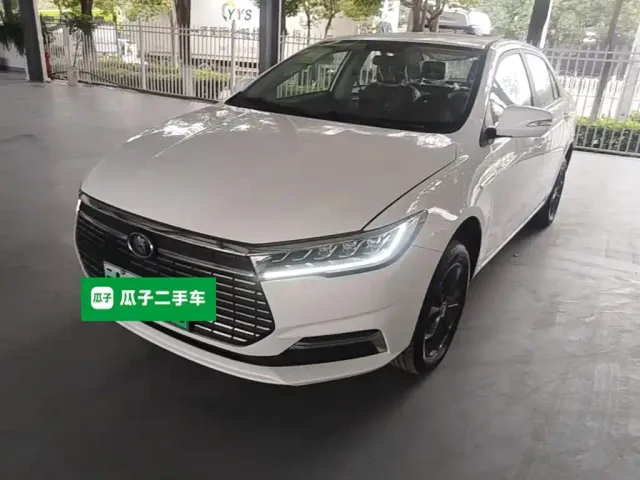 Фотография автомобиля — BYD Qin