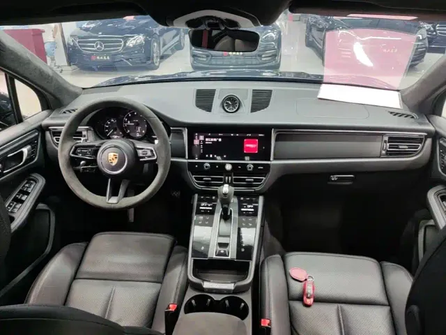Porsche Macan — Фото автомобиля 9