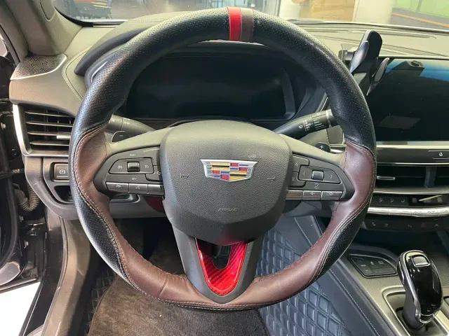 Cadillac CT5 — Фото автомобиля 6