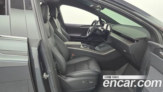 Tesla Model X — Фото автомобиля 26