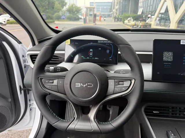 BYD Seal 05 DM-i — Фото автомобиля 7