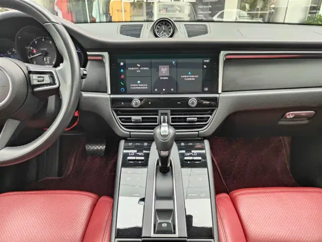 Porsche Macan — Фото автомобиля 8