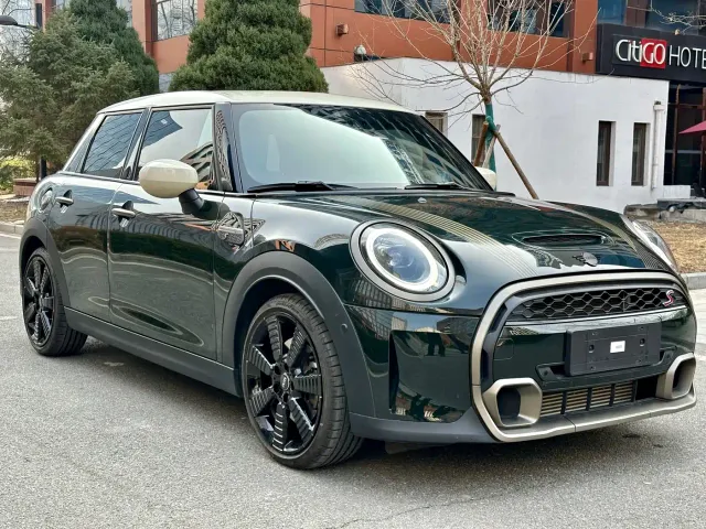MINI Hatch — Фото автомобиля 2
