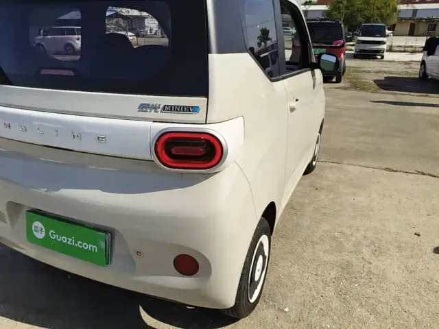Wuling Hongguang Mini EV — Фото автомобиля 7