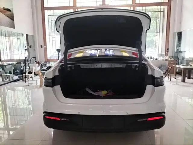 BYD Seal 05 DM-i — Фото автомобиля 14