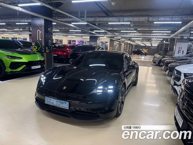 Фотография автомобиля — Porsche Taycan