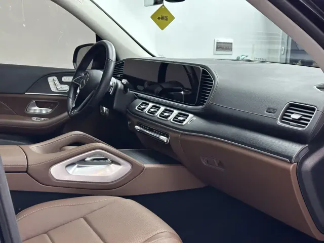 Mercedes-Benz GLE-Class — Фото автомобиля 16