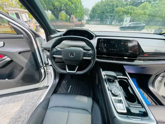 Changan Changan CS55 PLUS 2024 3rd Generation 1.5T DCT Premium — Фото автомобиля 6