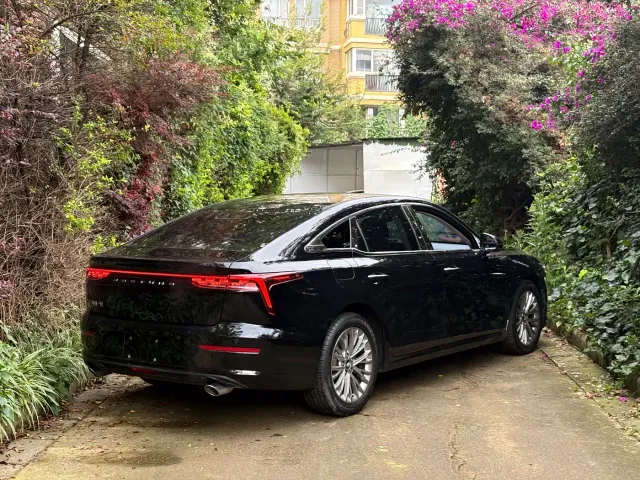 Bestune B70 — Фото автомобиля 7