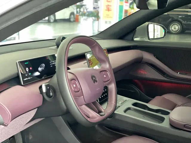 Nio ET5 Touring — Фото автомобиля 8