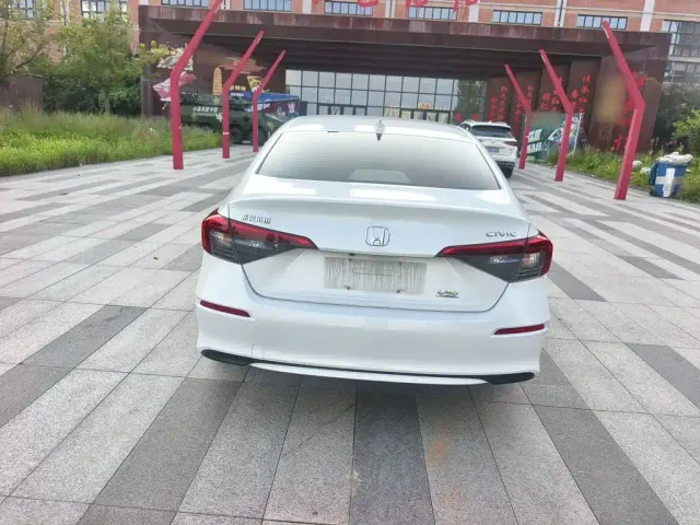 Honda Civic — Фото автомобиля 9