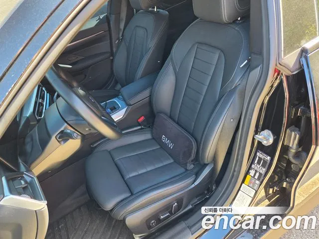 BMW i4 — Фото автомобиля 12